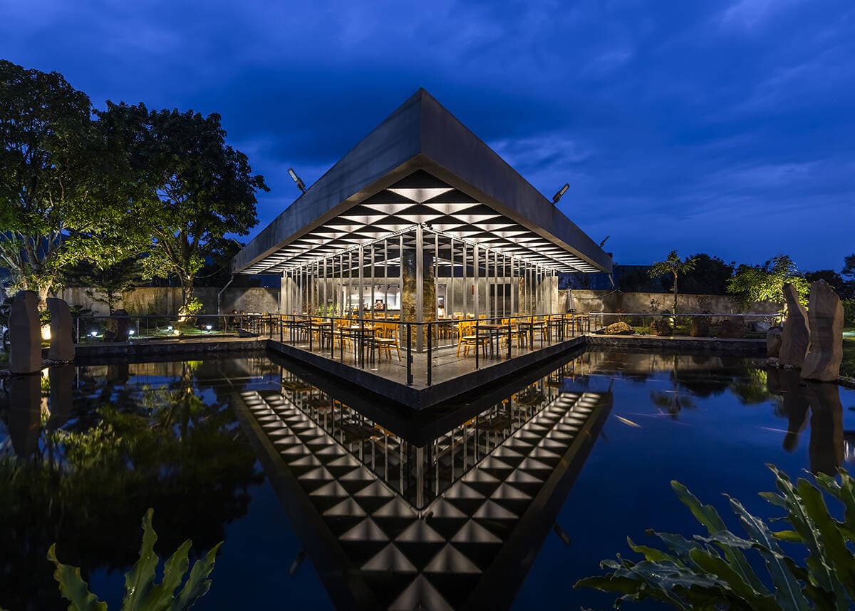 La Do Coffee: Kiến trúc hòa mình với núi rừng Tây Nguyên hùng vĩ | SPNG Architects + NTA-Architecture